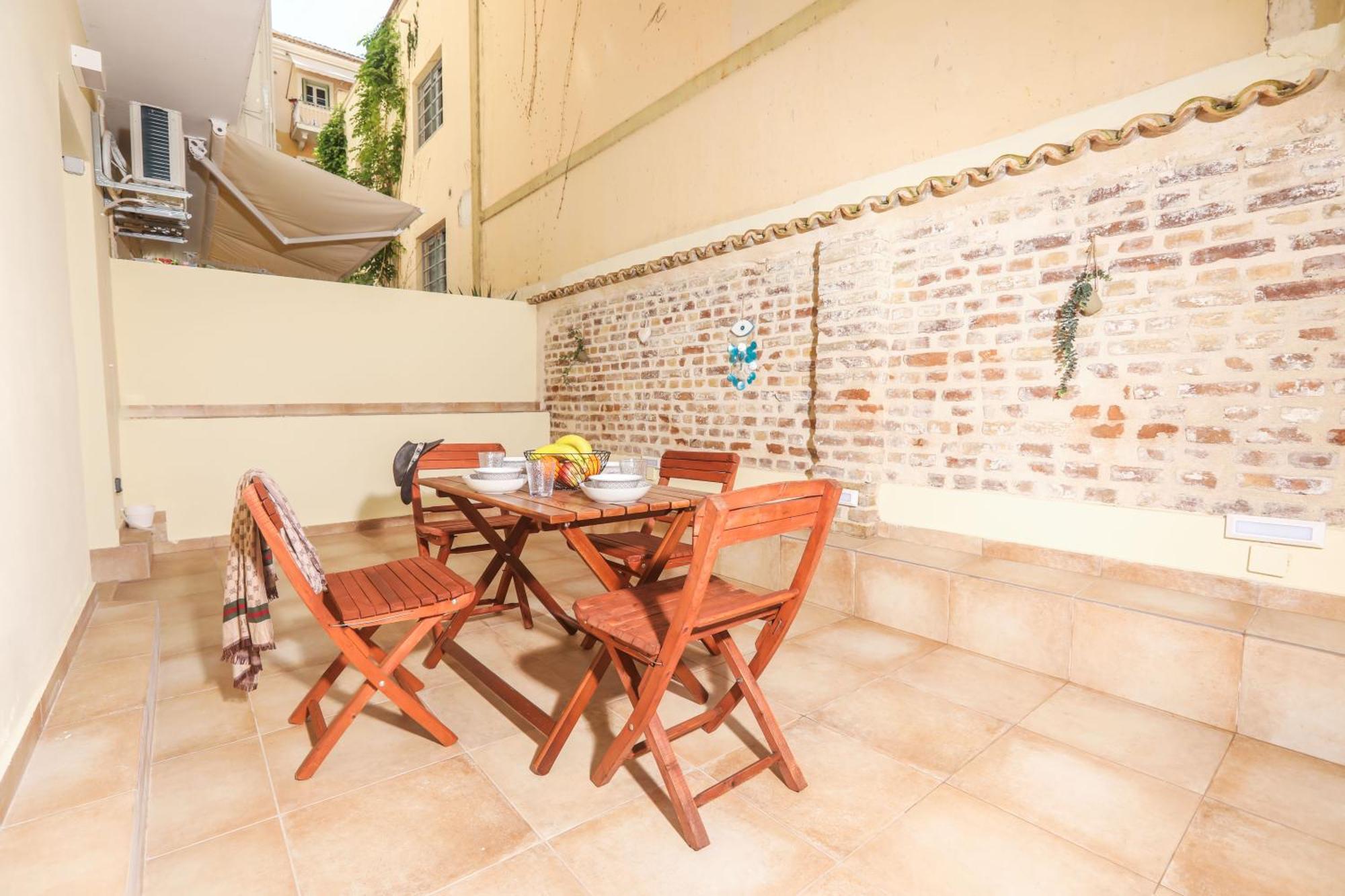Elisavet City Apartment With Veranda Corfu  Екстер'єр фото